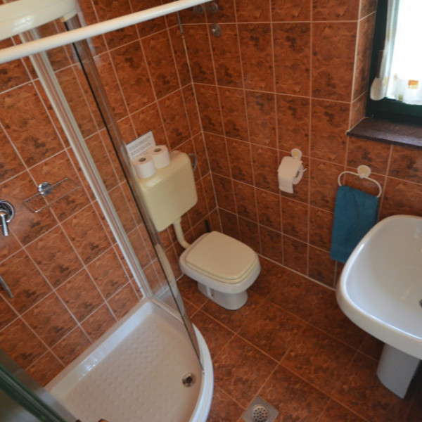 Bathroom / WC, Villa Paradiso, Mesites Croatia Praha